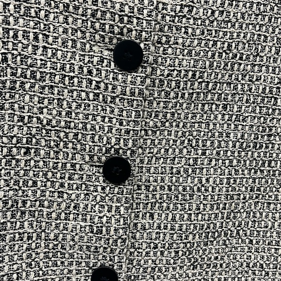 Tweed crop blazer size Large - Picture 4 of 7